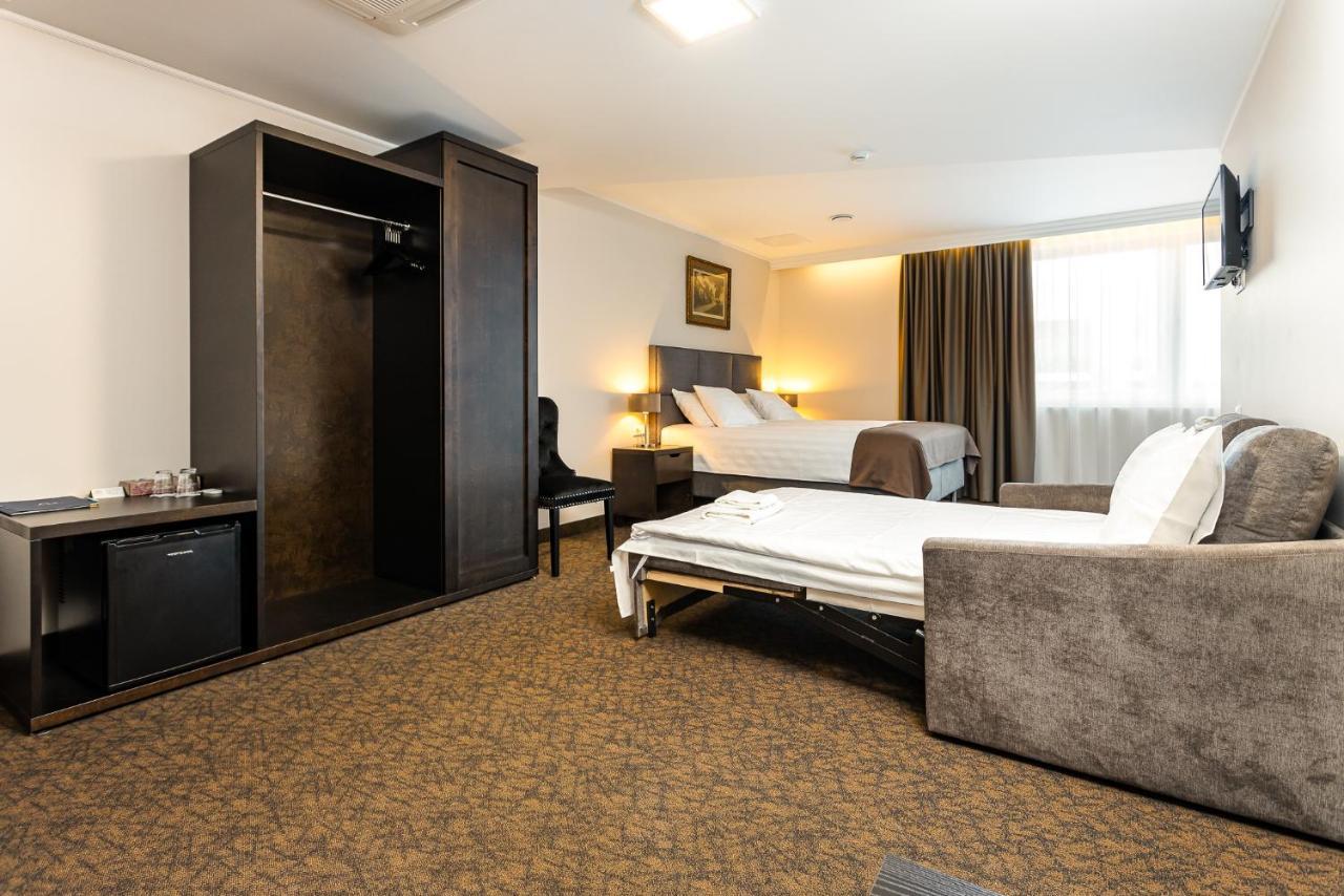 Adoryal Hotell Talin Exterior foto
