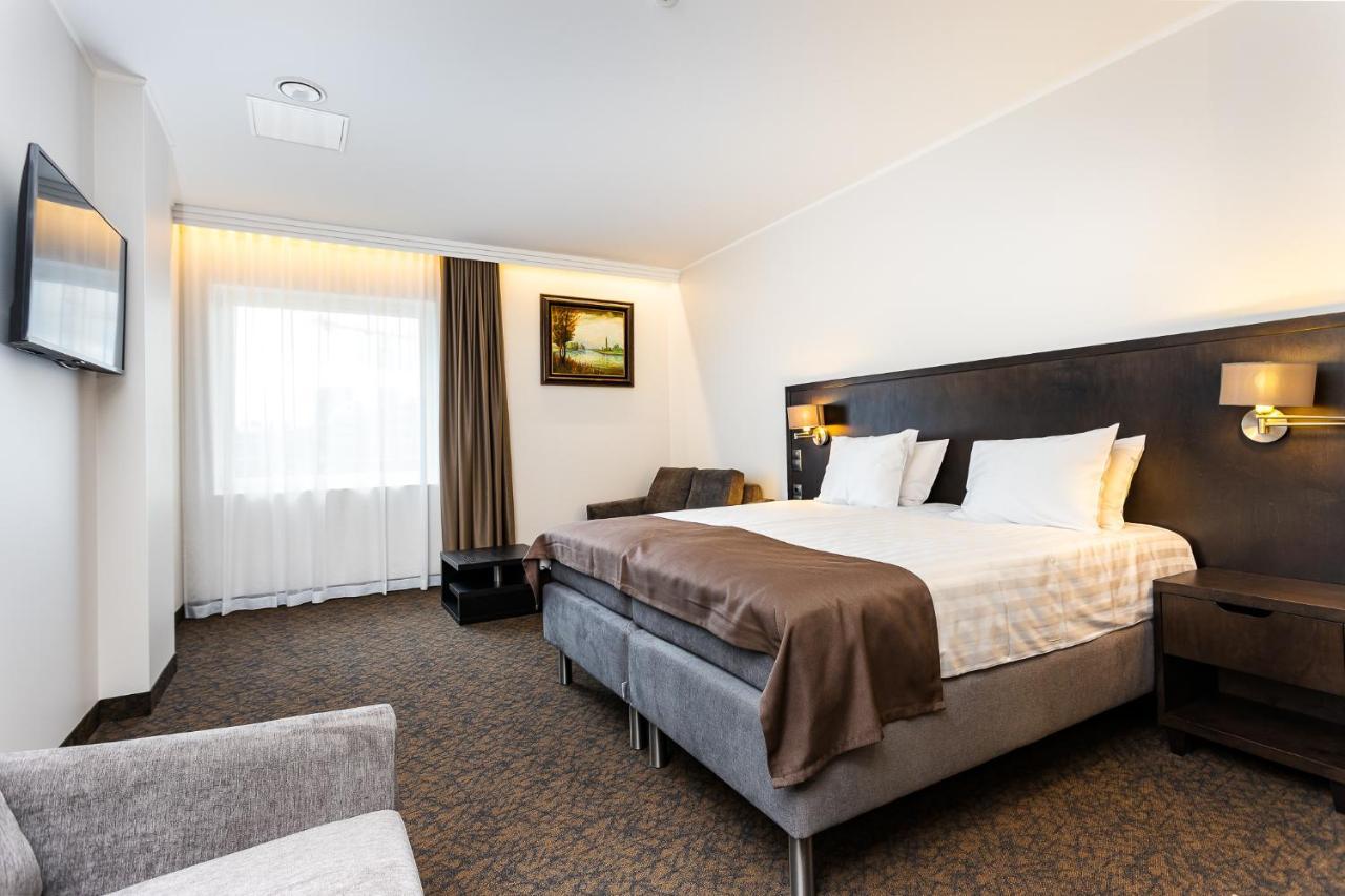 Adoryal Hotell Talin Exterior foto